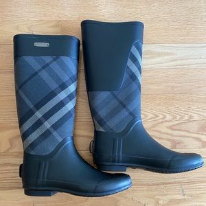 Burberry boots